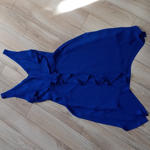 BCBGMaxAzria Dresses & Skirts - BCBG Maxazria Blue Chiffon Dress